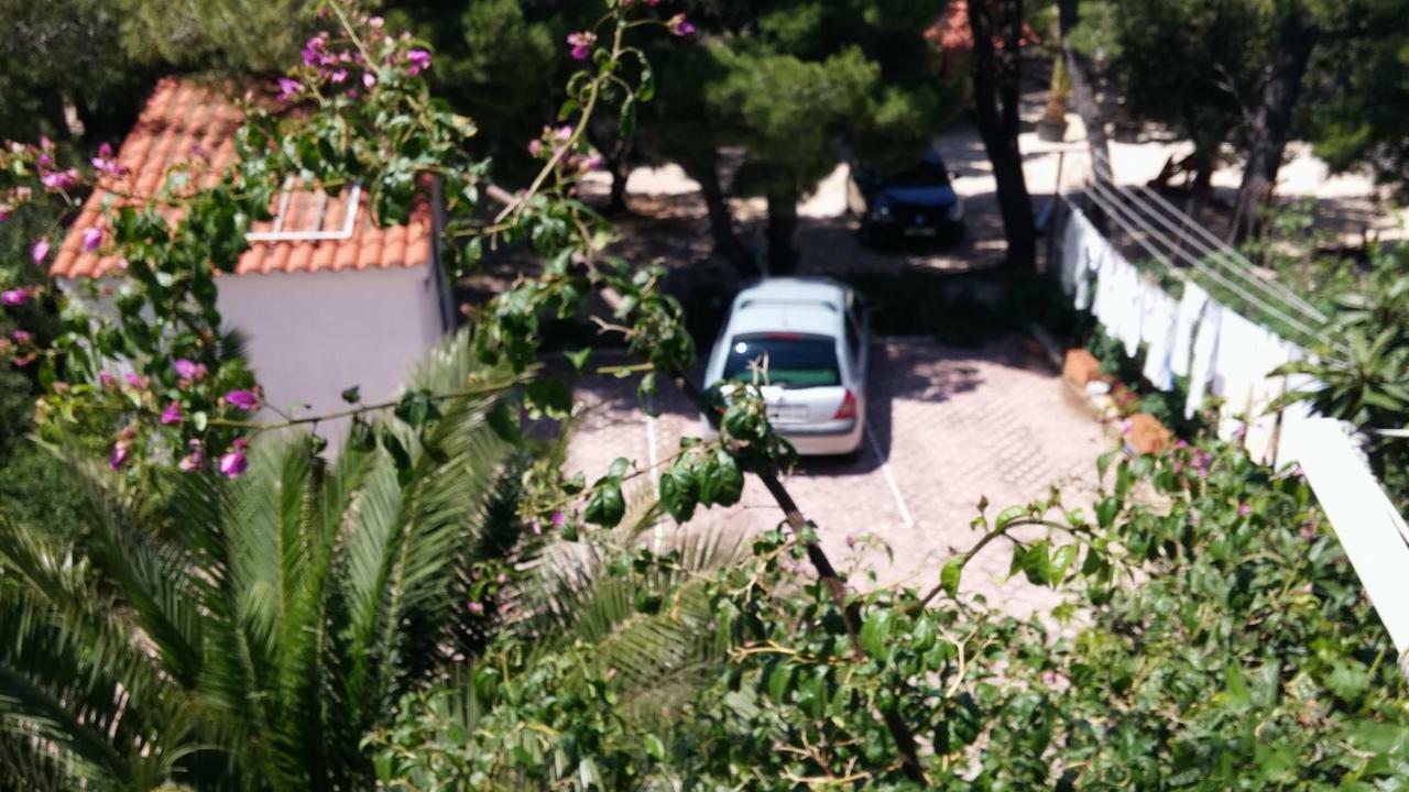 Apartments Bilo Near Primošten Buitenkant foto
