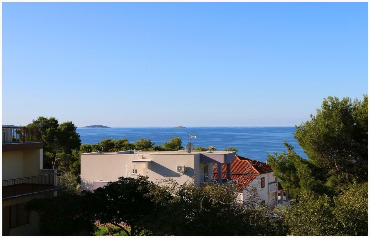 Apartments Bilo Near Primošten Buitenkant foto